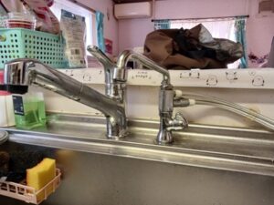 新潟キッチン取付け隊　浄水器の取り外し　施工前